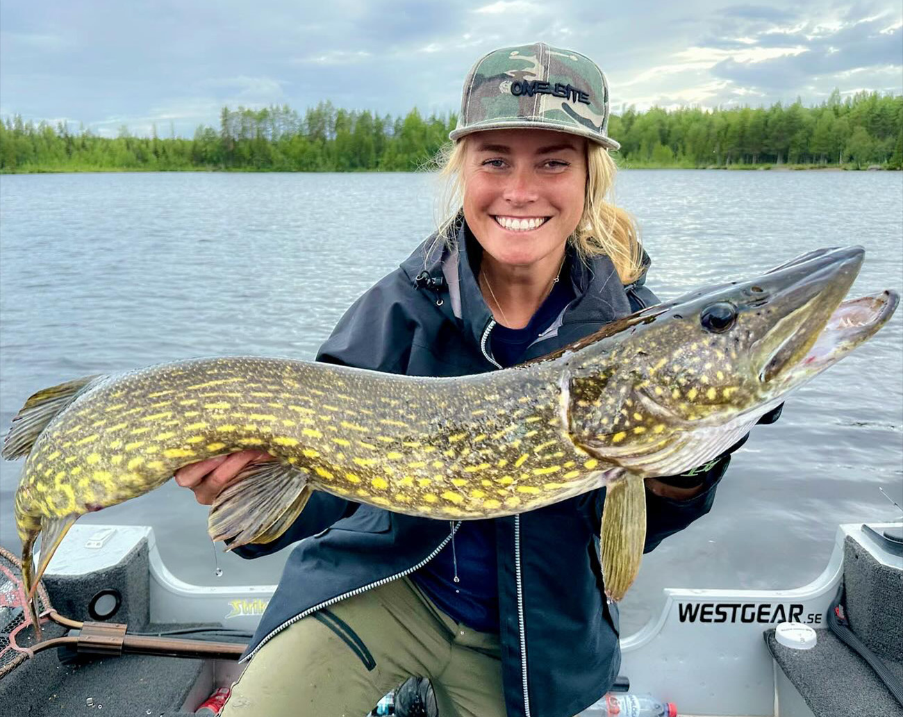 Abu Garcia Max X Black OPS LH